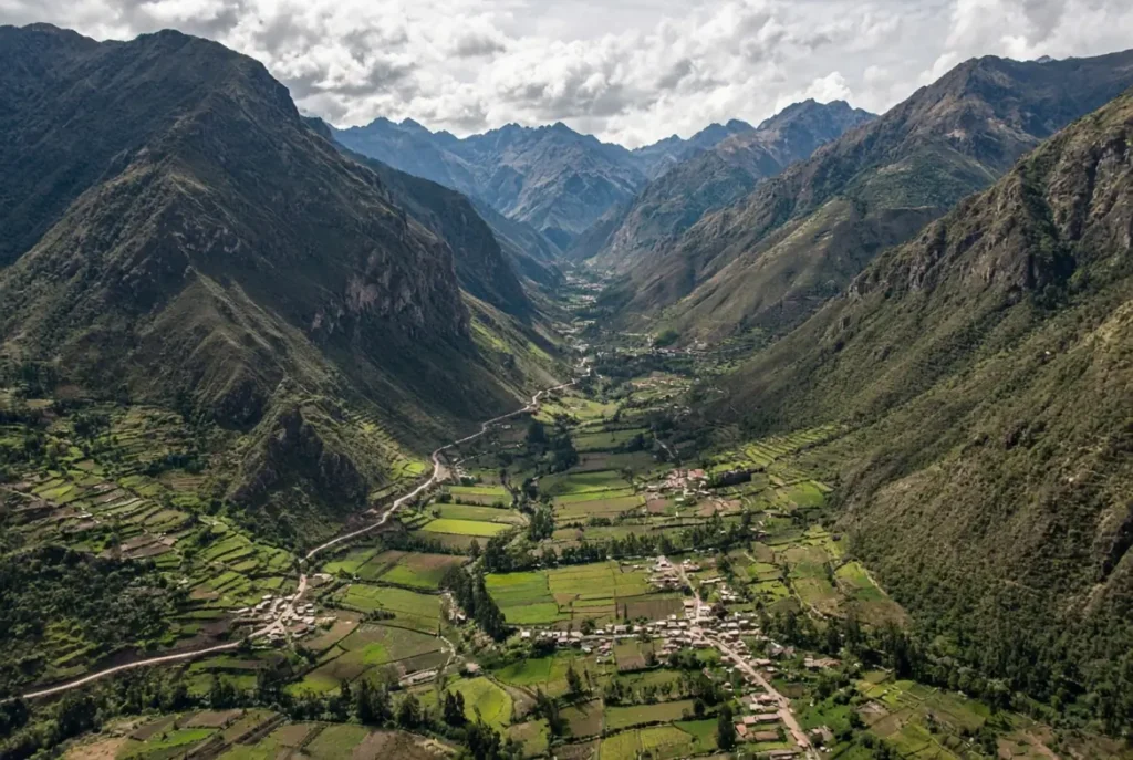 Andes Sacred Valley landscape surrounding an ayahuasca retreat center